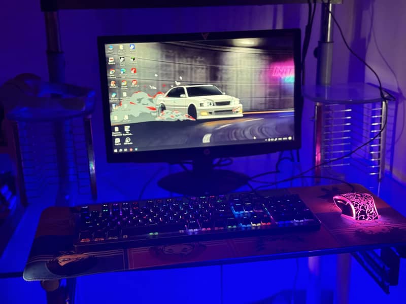 Gaming pc full setup with keyboard mouse  with table 1