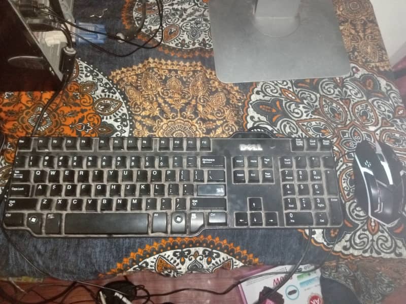 Computer with all setup 8