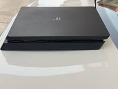 PS4 slim 861 gb  with remote play/control