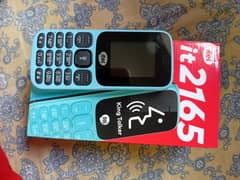 it2165 with box and charger