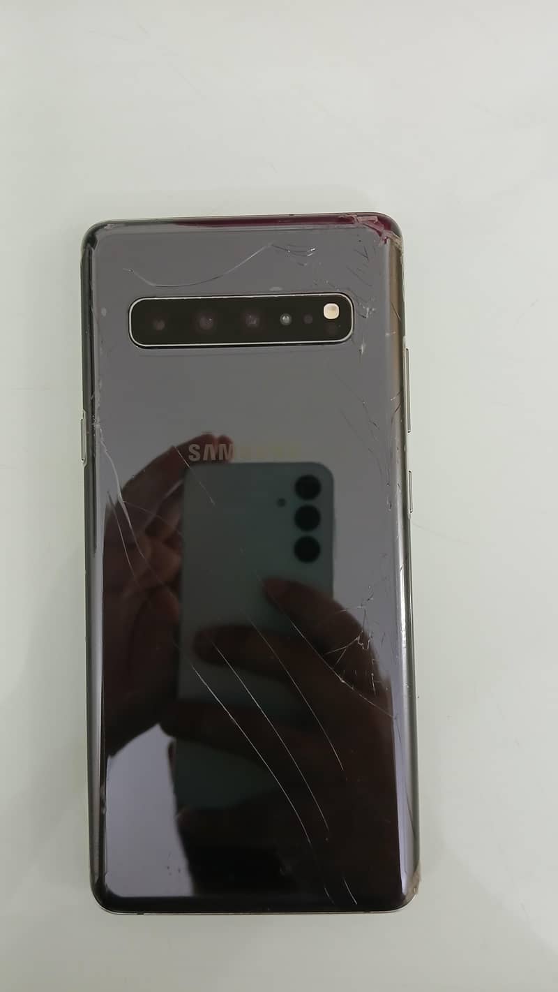 5G_8/256_sim working_back cracked but front scratchless 6