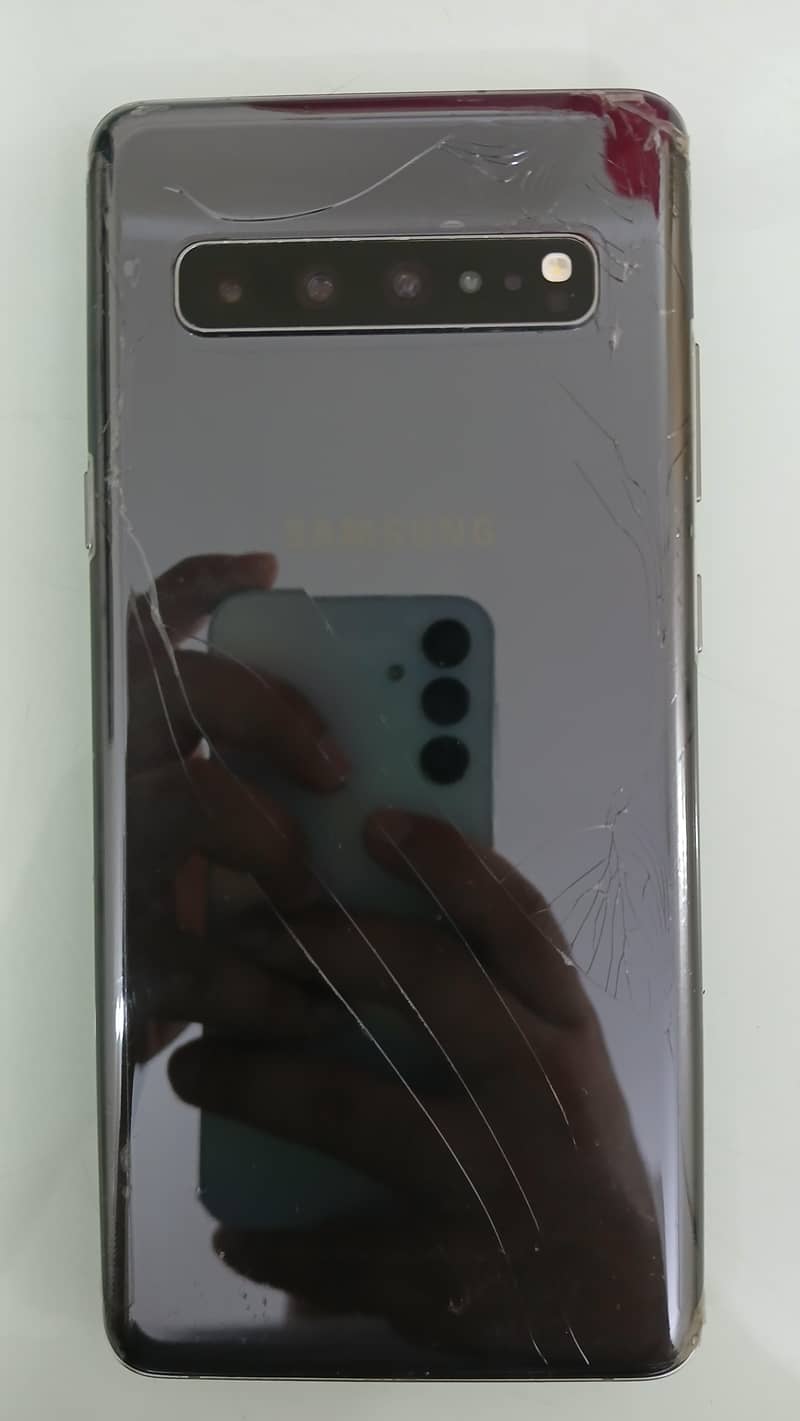 5G_8/256_sim working_back cracked but front scratchless 7