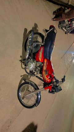 United 125 model 2021, first owner,total geniuen, urgent sale