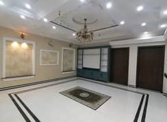 1 Kanal Upper Portion Available For Rent