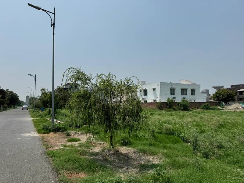 Centrally Located Residential Plot For Sale In DHA Phase 7 - Block U Available 4