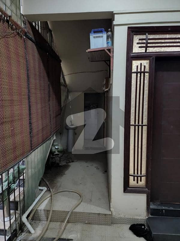 Ready To Buy A Lower Portion In Gulshan-E-Iqbal - Block 13-D2 Karachi 4