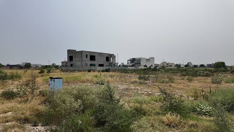 DHA PHASE 7 BLOCK U, 1 KANAL PAIR PLOT AVAILABLE FOR SALE ON REASONABLE PRICE 4