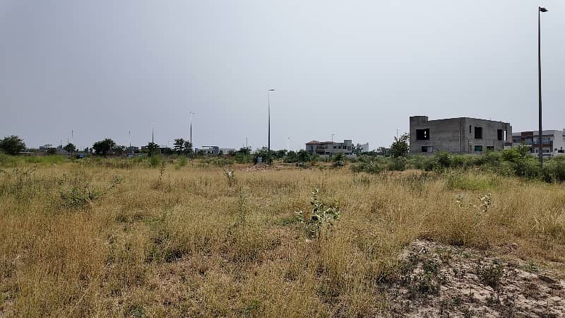 DHA PHASE 7 BLOCK U, 1 KANAL PAIR PLOT AVAILABLE FOR SALE ON REASONABLE PRICE 9