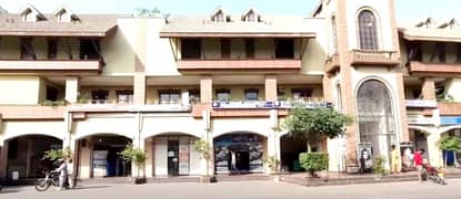 SHOP AND APARTMENTS FOR SALE