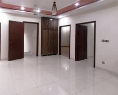 House For Grabs In 2 Kanal Gulberg
