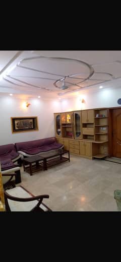 Wapda town 10 marla house 60 fit road exillent location