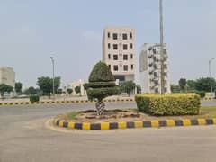 Basement Shop Ideal For Business Available For Sale On Main Boulevard In Phase 2 New Lahore City