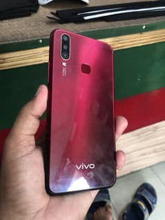 Vivo y17   8/128. pta proved