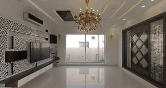 Buy your ideal 1 Kanal Upper Portion in a prime location of Lahore