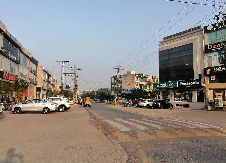 Office For rent In DHA Phase 4 - Block DD Lahore 0