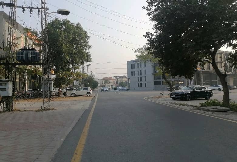 Office For rent In DHA Phase 4 - Block DD Lahore 4