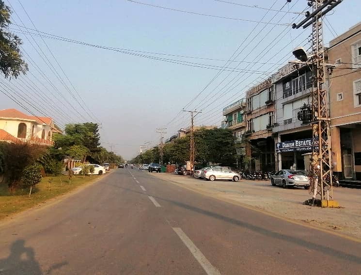 Office For rent In DHA Phase 4 - Block DD Lahore 6