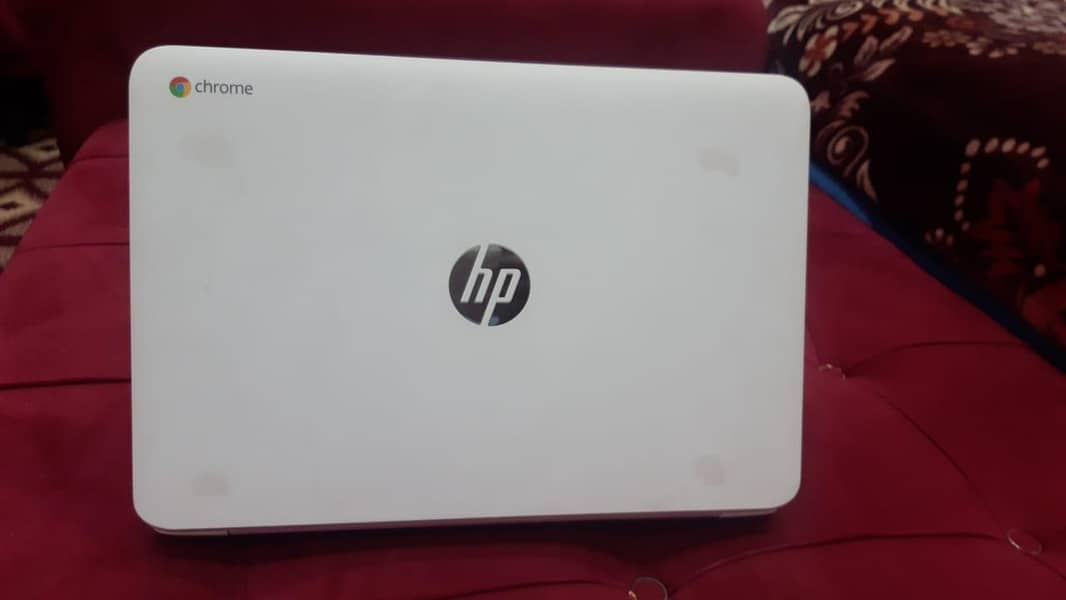 HP intel celeron 4th Generation 4Gb ram 128GBssd screen 14  inches 3