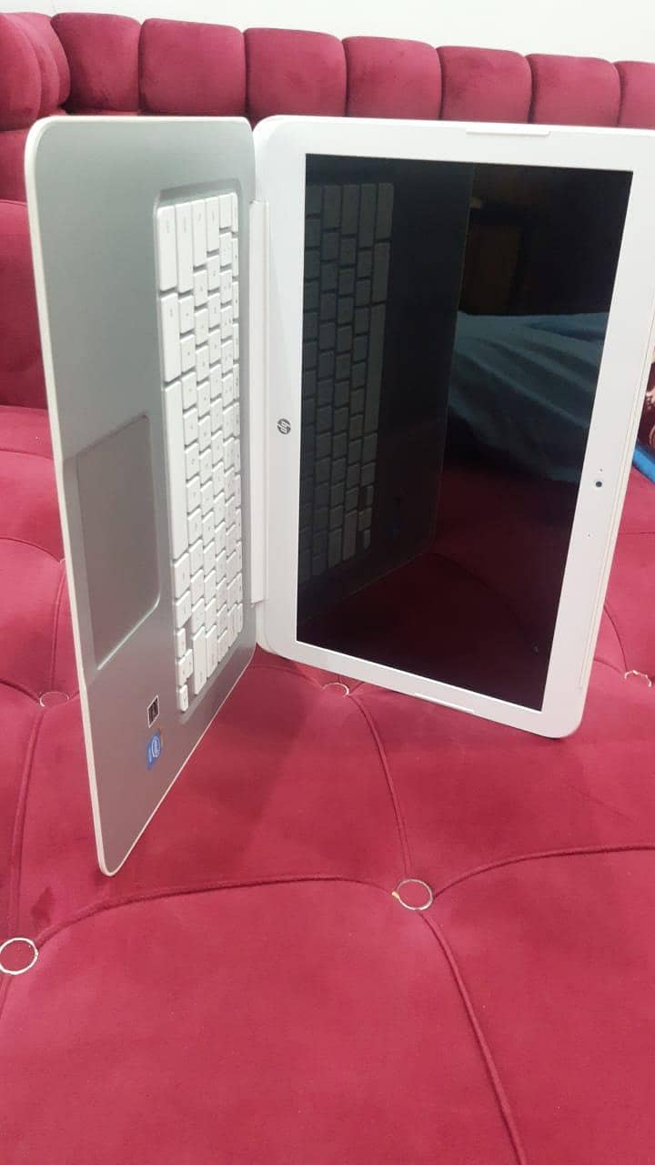 HP intel celeron 4th Generation 4Gb ram 128GBssd screen 14  inches 4
