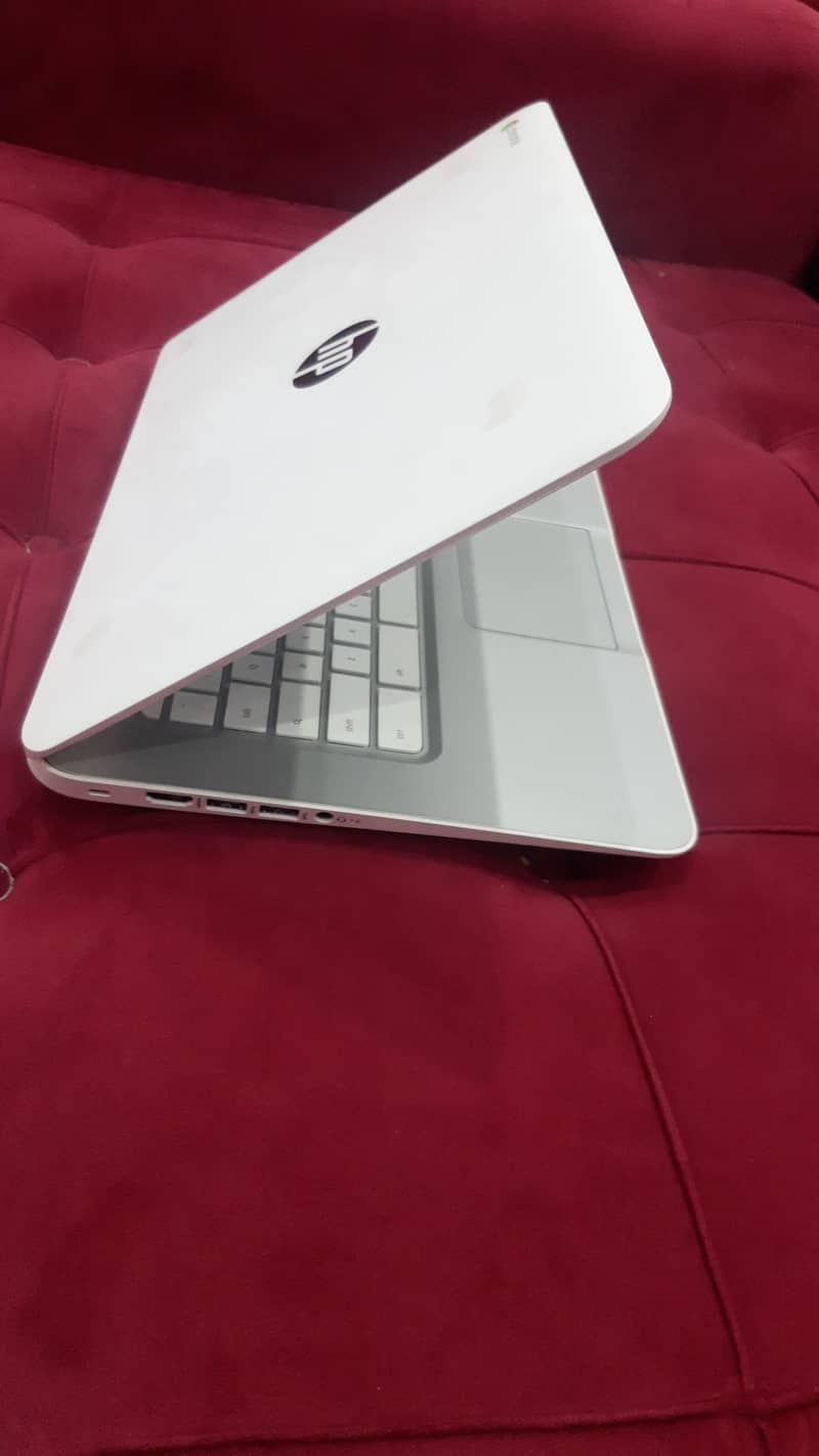 HP intel celeron 4th Generation 4Gb ram 128GBssd screen 14  inches 6