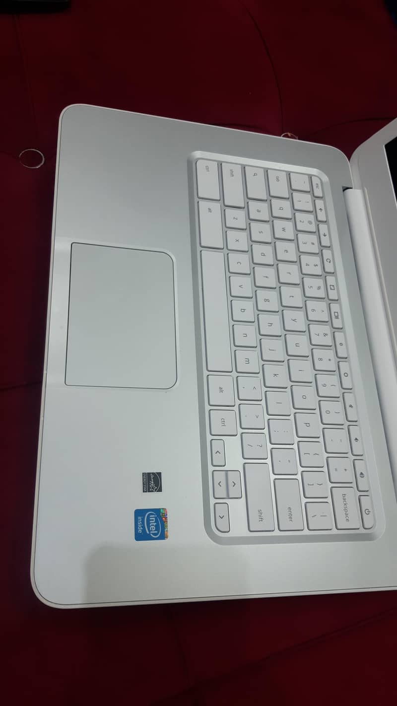 HP intel celeron 4th Generation 4Gb ram 128GBssd screen 14  inches 11