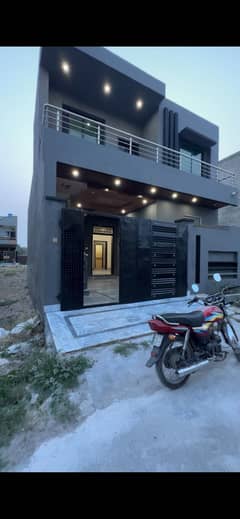 Single Story 5Marla house with 3 Beds & attached washroom
