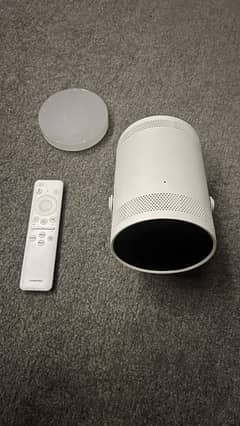 SAMSUNG 30" - 100" The Freestyle FHD Smart Portable Gen 2.0 Projector