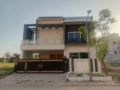10 Marla Designer House For Sale