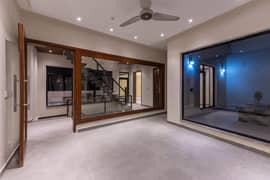 1 KANAL BRAND NEW MODERN DESIGN UPPER PORTION WITH SAPRATE GATE AVAILABLE FOR RENT IN DHA PHS 7 NEAR TO CARREFOR