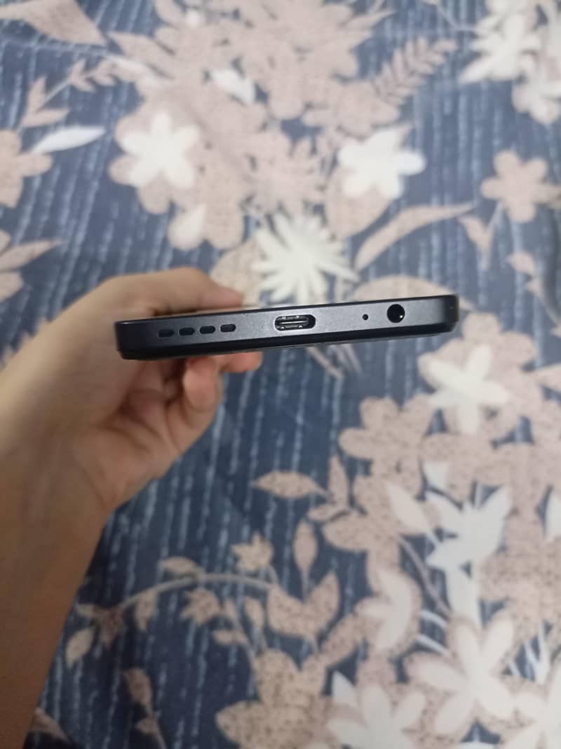 condition A1 10 out of 10 (Few month used only) 5
