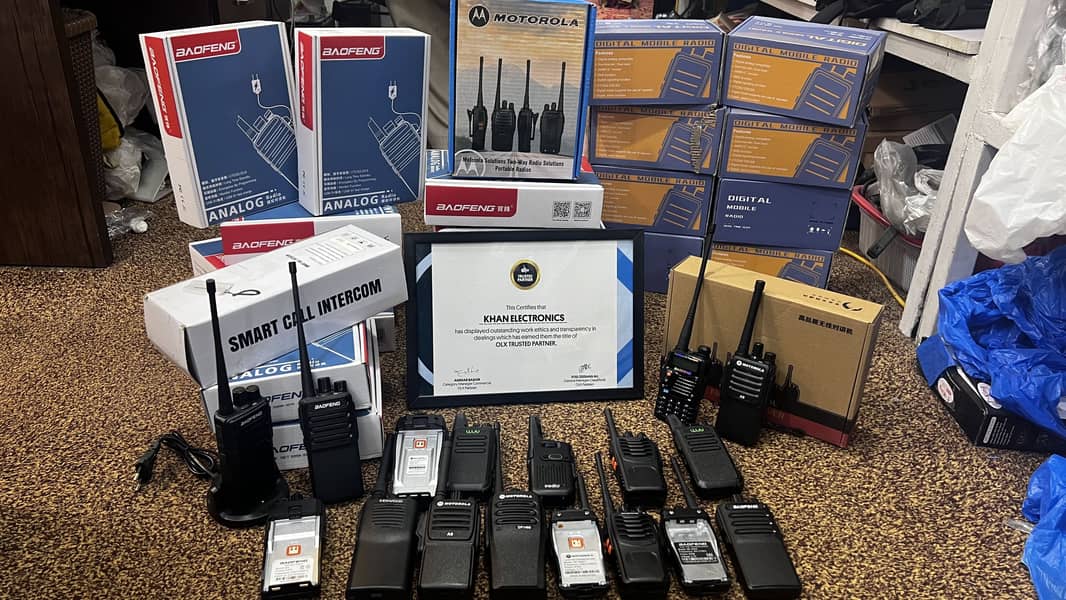 Walkie talkie / wireless set / internet com /Motorola walkie talkie 0