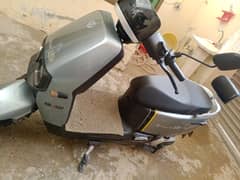 TAILG RM-i500 Electric Scooty