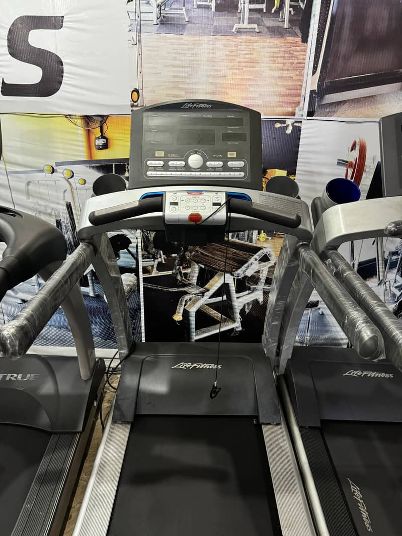 TREADMILL / RUNNING MACHINE / WALKING MACHINE / ELETCTRIC TREADMILL 17