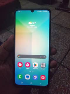 wants to sale my phon samsung A06 box pack