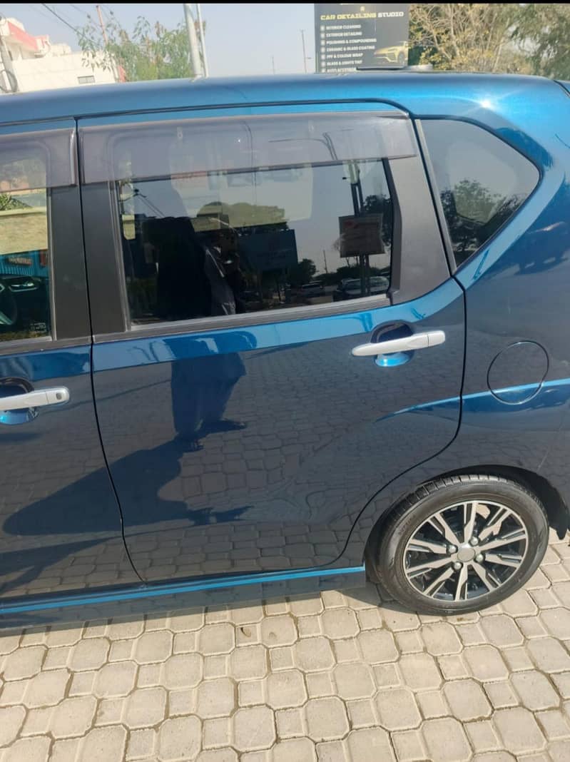 daihatsu move custom 8