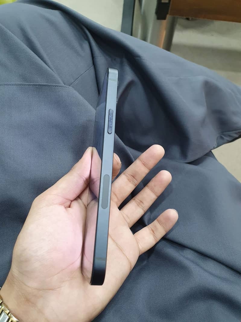 iPhone 12 64gb Non PTA Fu 4