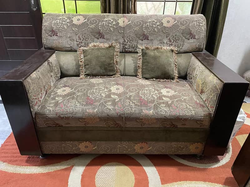 5 seater sofa set with Good condition 1