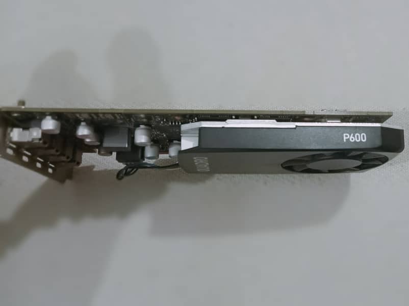 Quadro P600, 2GB GDDR5, better then GTX 750 TI, With Free connector 2