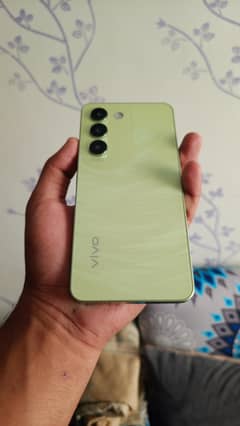vivo y100