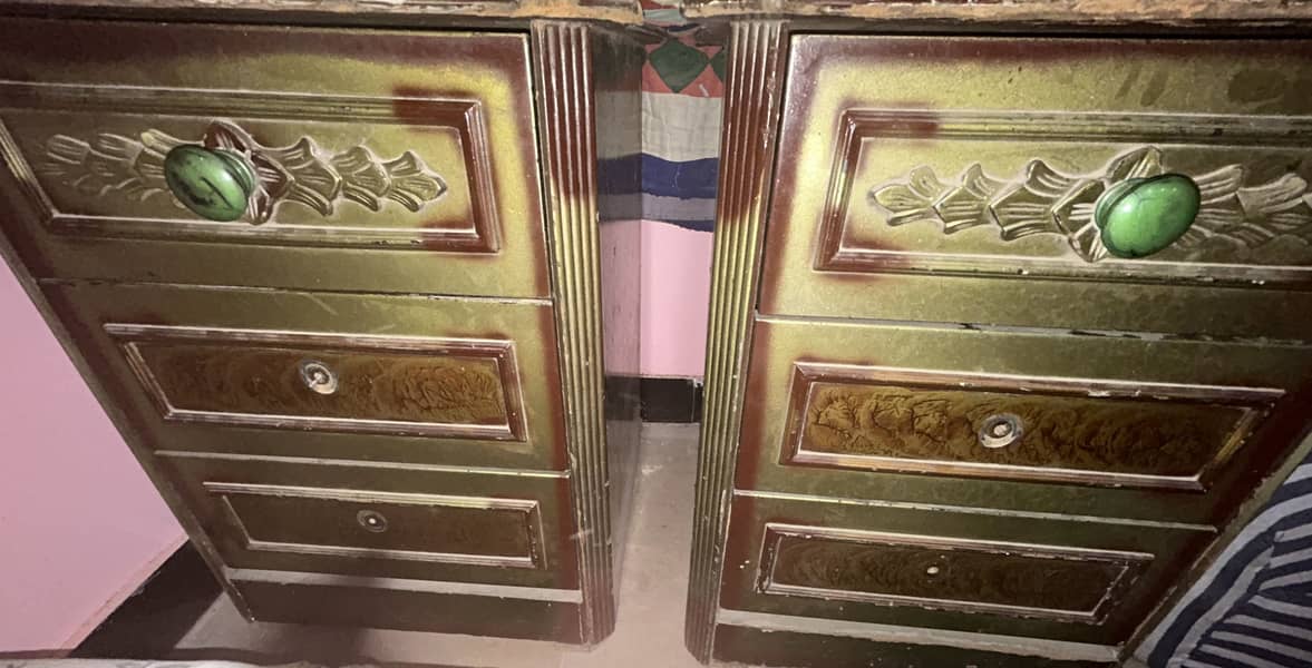 King size bed with dressing table , side table and mirror 2