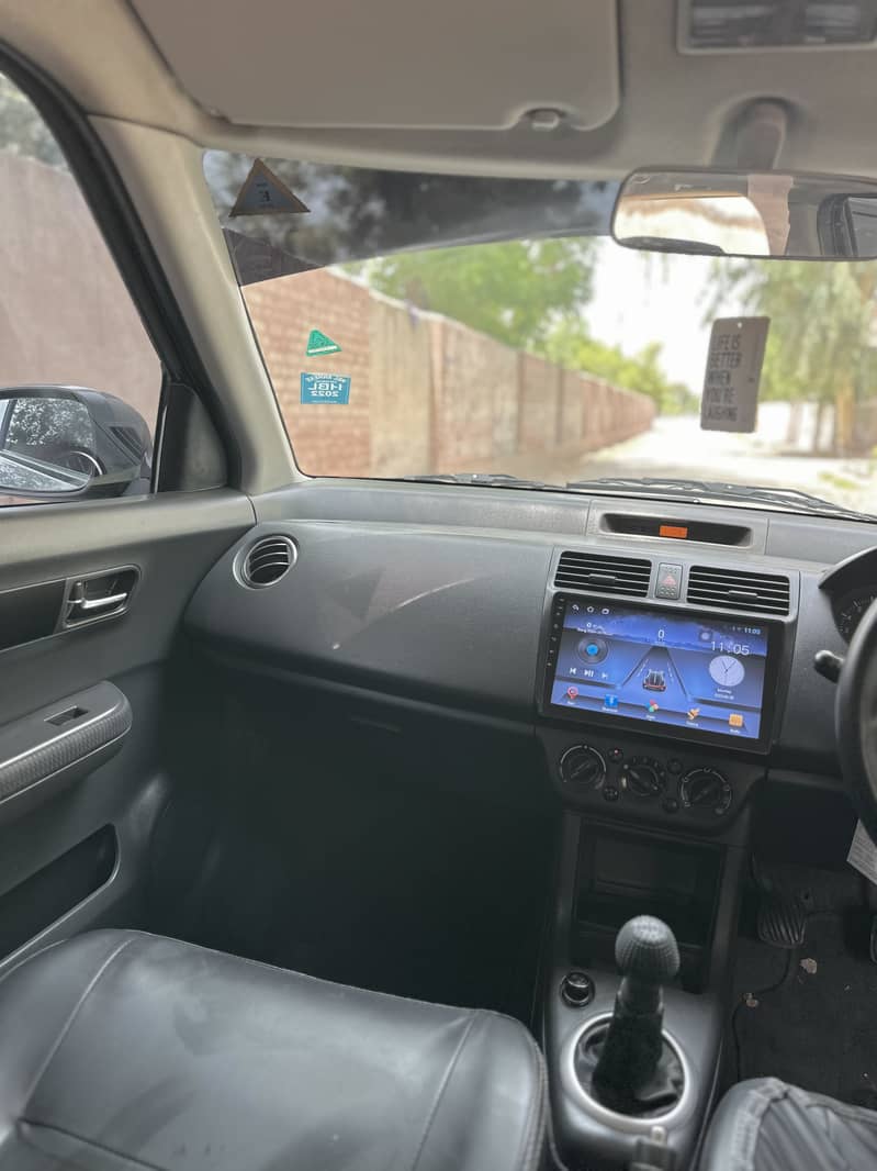 Suzuki Swift DLX 1.3 Navigation 2017 Model. 7
