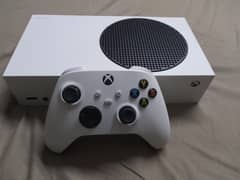 Seald Xbox Series S 512gb in Excellent condition.