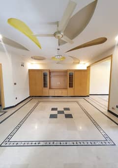 10 Marlas Upper Portion Park Facing Everything Separate Boring G-14/4