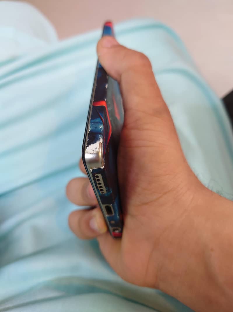 camon 30 10/10 condition 1 month used full box numb( 03155459098) 1