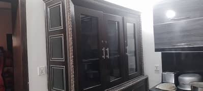 selling my showcase