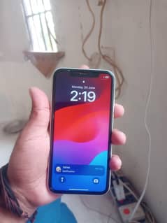 iphone xr.  128 gb. 84 helt. non PTA water pack 10 by 10