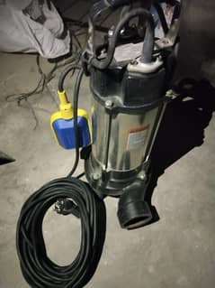 Submercible pump