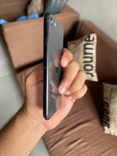 Apple iPhone SE
