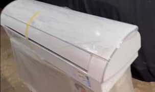 Gree AC DC inverter 1.5 Ton Hot