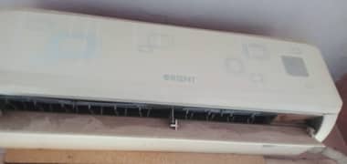 ORIENT 1 TON AC (DC Nahi  Hai Yah AC) Simple Hai